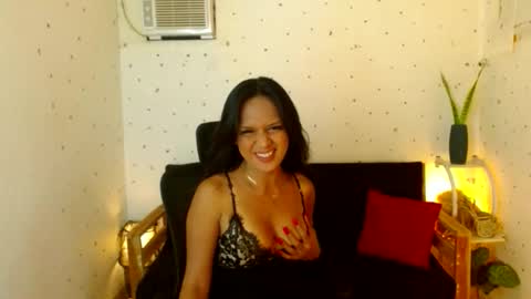 Snapshot of maturity_mommy_intown chatting on 09.14.25 maturity_mommy_intown online show from 09.14.25