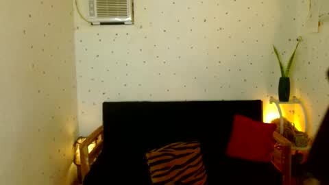 Snapshot of maturity_mommy_intown chatting on 09.15.25 maturity_mommy_intown online show from 09.15.25