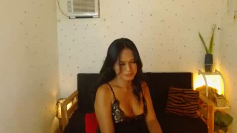 Snapshot of maturity_mommy_intown chatting on 09.22.25 maturity_mommy_intown online show from 09.22.25