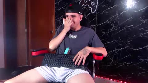 Snapshot of maty_hard chatting on 02.05.25 Matias online show from 02.05.25