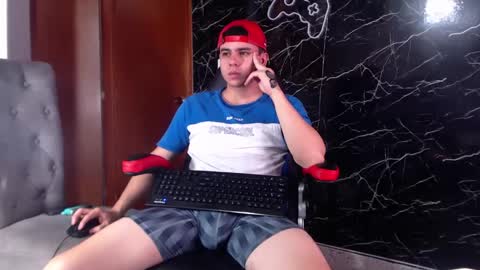 Snapshot of maty_hard chatting on 03.03.25 Matias online show from 03.03.25