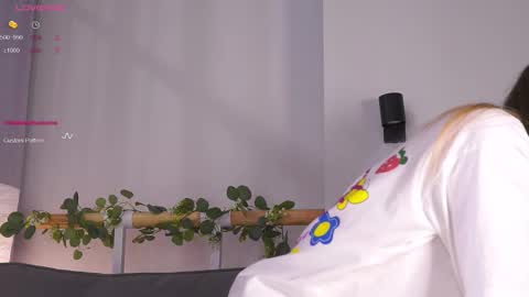 Lily online show from 09.14.25