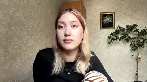 Mia online show from 07.16.26