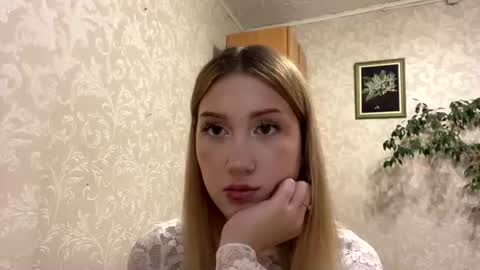 Mia online show from 07.28.26
