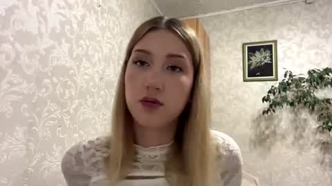 Mia online show from 07.28.26