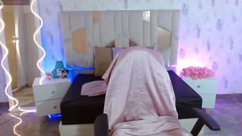 Mavis  online show from 02.13.26