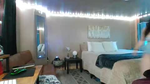 Snapshot of mavismable chatting on 04.12.26 mavismable online show from 04.12.26