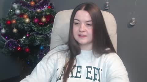 MavkaCute online show from 12.17.25