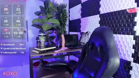 Snapshot of mavystar chatting on 03.10.25 Mavy  online show from 03.10.25