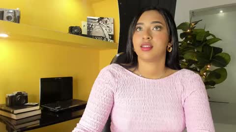 Snapshot of mavystar chatting on 03.11.25 Mavy  online show from 03.11.25