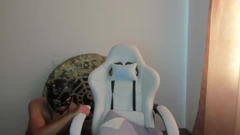 Snapshot of max__b chatting on 03.10.25 max__b online show from 03.10.25