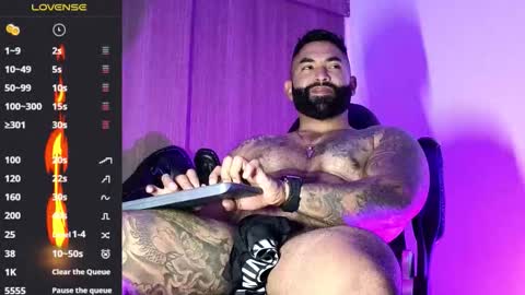 max__prada online show from 09.12.25