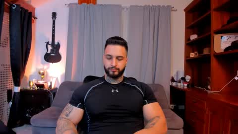 Snapshot of max_dic1 chatting on 02.01.25 max D. online show from 02.01.25