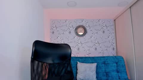 max D. online show from 03.04.26