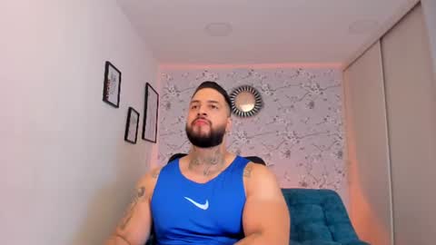 max D. online show from 07.12.26