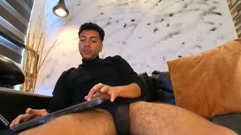 Snapshot of max_hornye chatting on 02.13.26 Max Hornye online show from 02.13.26