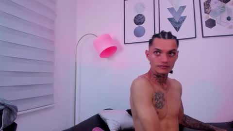 Snapshot of max_kaliifa chatting on 05.17.26 max_kaliifa online show from 05.17.26