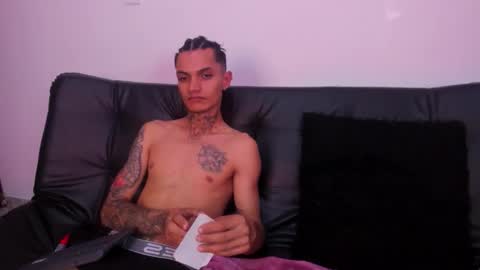 Snapshot of max_kaliifa chatting on 05.20.26 max_kaliifa online show from 05.20.26