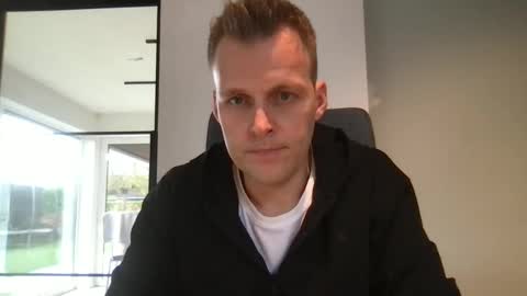 Max take off clothes online show from 12.19.24