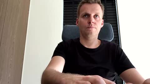 Max take off clothes online show from 02.18.25