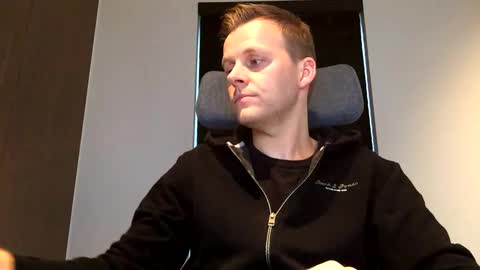 Max take off clothes online show from 02.20.25