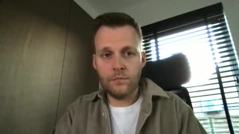 Max take off clothes online show from 03.03.25