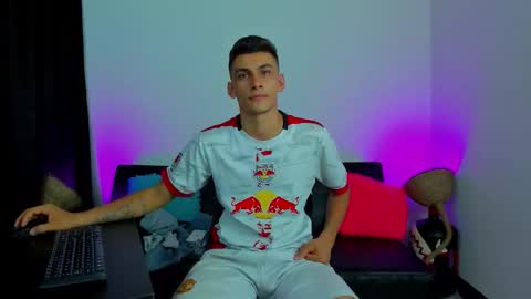 MAX     online show from 02.20.26