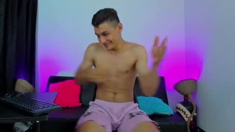 MAX     online show from 03.22.26