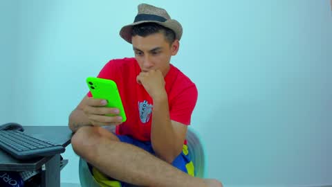 MAX     online show from 06.01.26