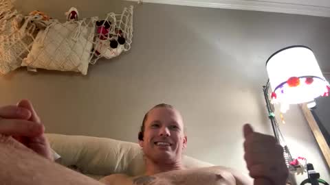 Snapshot of maxaux chatting on 10.20.25 Max online show from 10.20.25