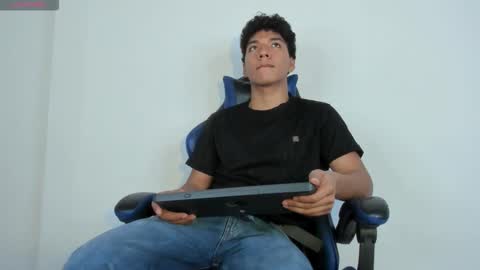 Maximiliano online show from 03.22.26