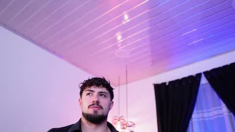 Snapshot of maximo_rodriguez chatting on 02.02.26 Maximo online show from 02.02.26