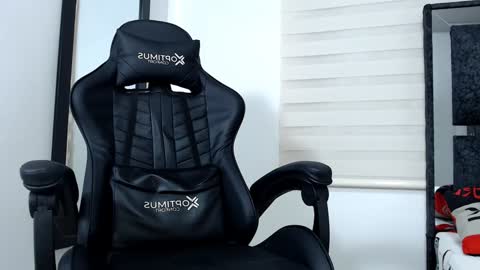 Maximo Sebastian online show from 02.03.25