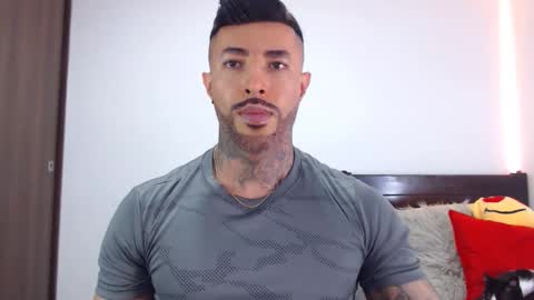 Independent Model online show from 02.11.26