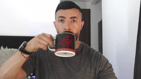 Independent Model online show from 05.18.26
