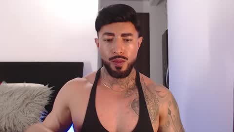 Independent Model online show from 06.19.26