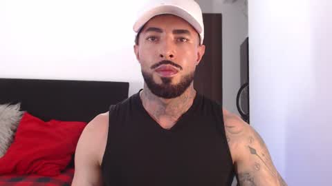 Independent Model online show from 06.26.26