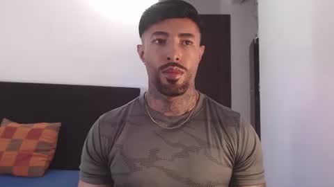 Independent Model online show from 07.20.26