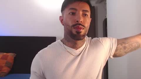 Independent Model online show from 07.23.26