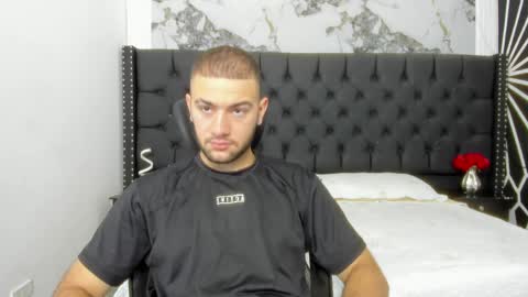 Snapshot of maximusclark1_ chatting on 05.26.26 Maximus online show from 05.26.26