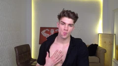 MaxKaiden online show from 02.12.25