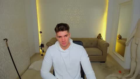 MaxKaiden online show from 11.12.25