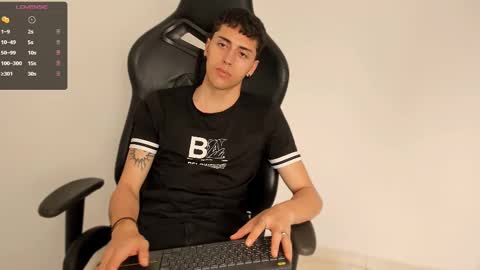 M A X online show from 03.11.25