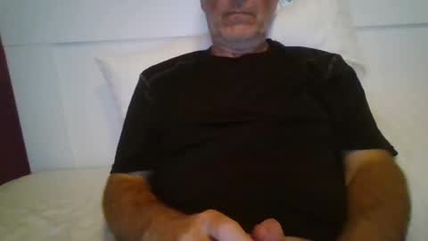 Snapshot of maxou569 chatting on 07.25.26 maxou569 online show from 07.25.26