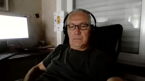 Snapshot of maxou569 chatting on 08.03.26 maxou569 online show from 08.03.26