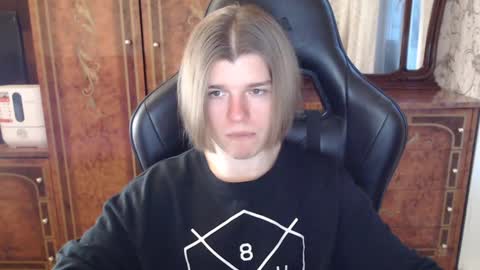 Snapshot of maxplay18 chatting on 01.27.25 Max online show from 01.27.25