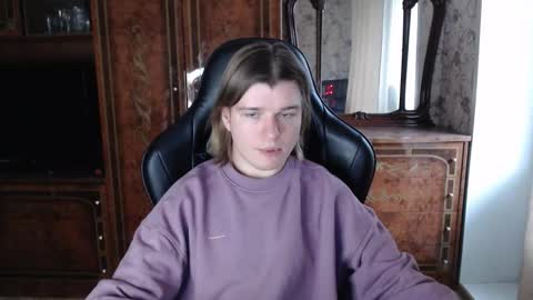 Max online show from 11.17.25