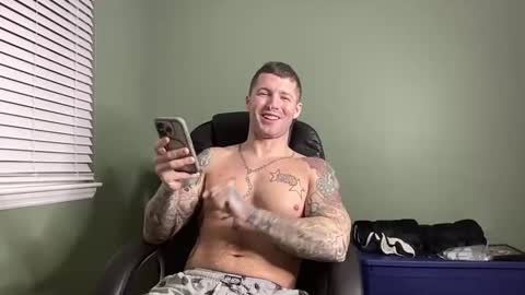 Snapshot of maxpleasant27 chatting on 01.09.25 BBadAlpha online show from 01.09.25