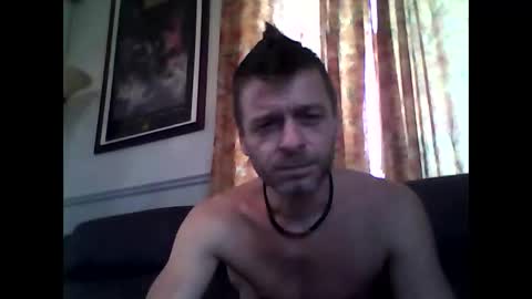 MaxTheWolf online show from 10.18.25