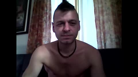 MaxTheWolf online show from 10.24.25